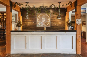 3 Pines Lodge